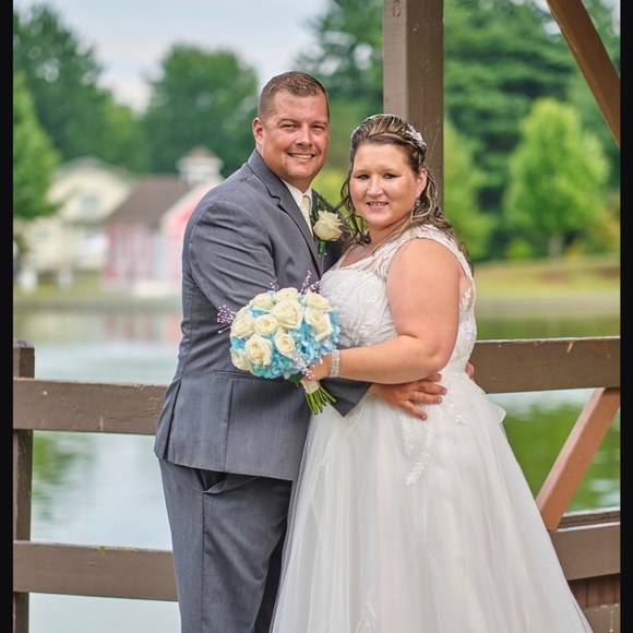 Meet your Posher, Kristie - Picture 3 of 4